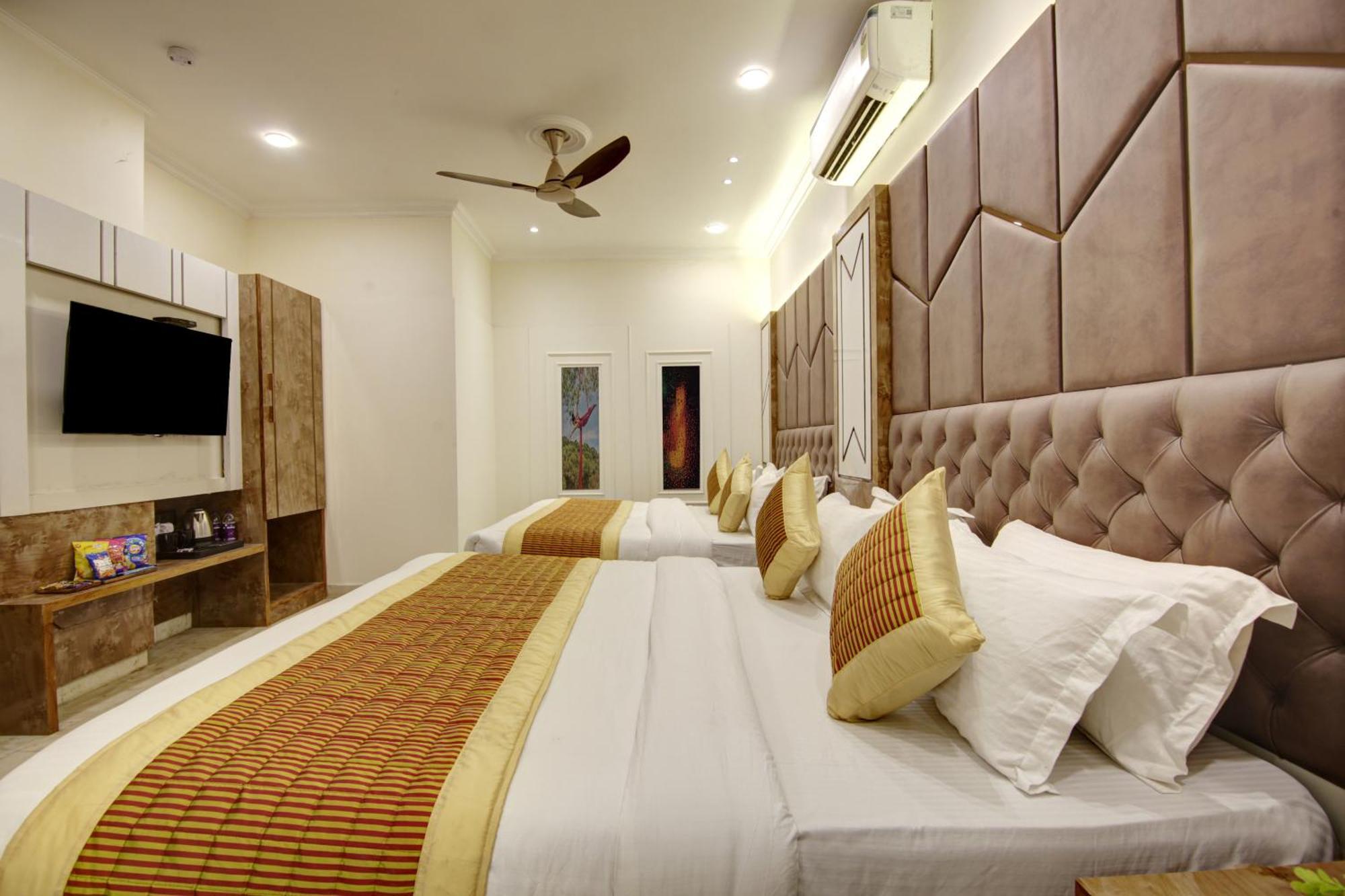 Bless Inn - Near Connaught Place New Delhi Bagian luar foto
