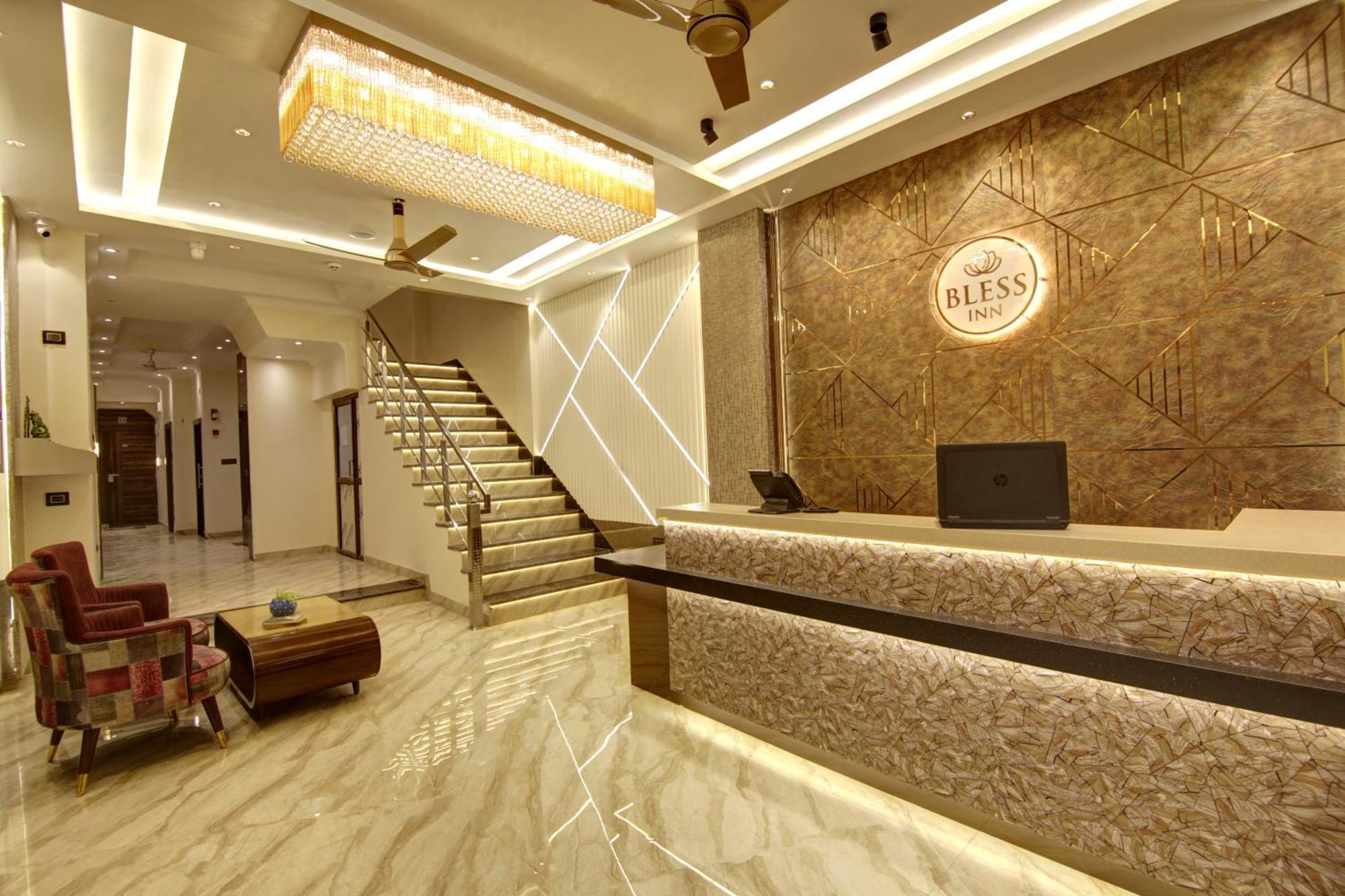 Bless Inn - Near Connaught Place New Delhi Bagian luar foto
