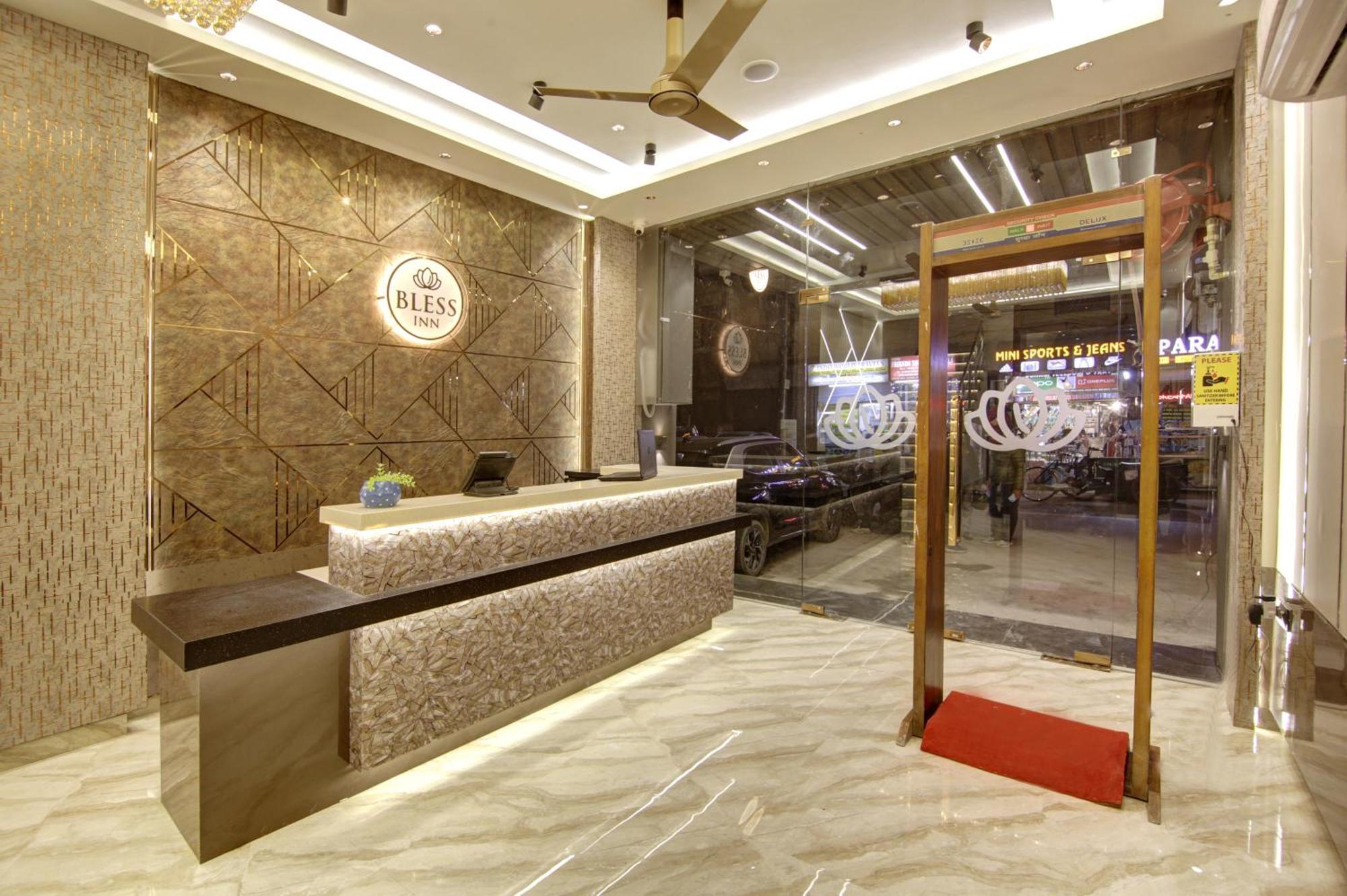 Bless Inn - Near Connaught Place New Delhi Bagian luar foto
