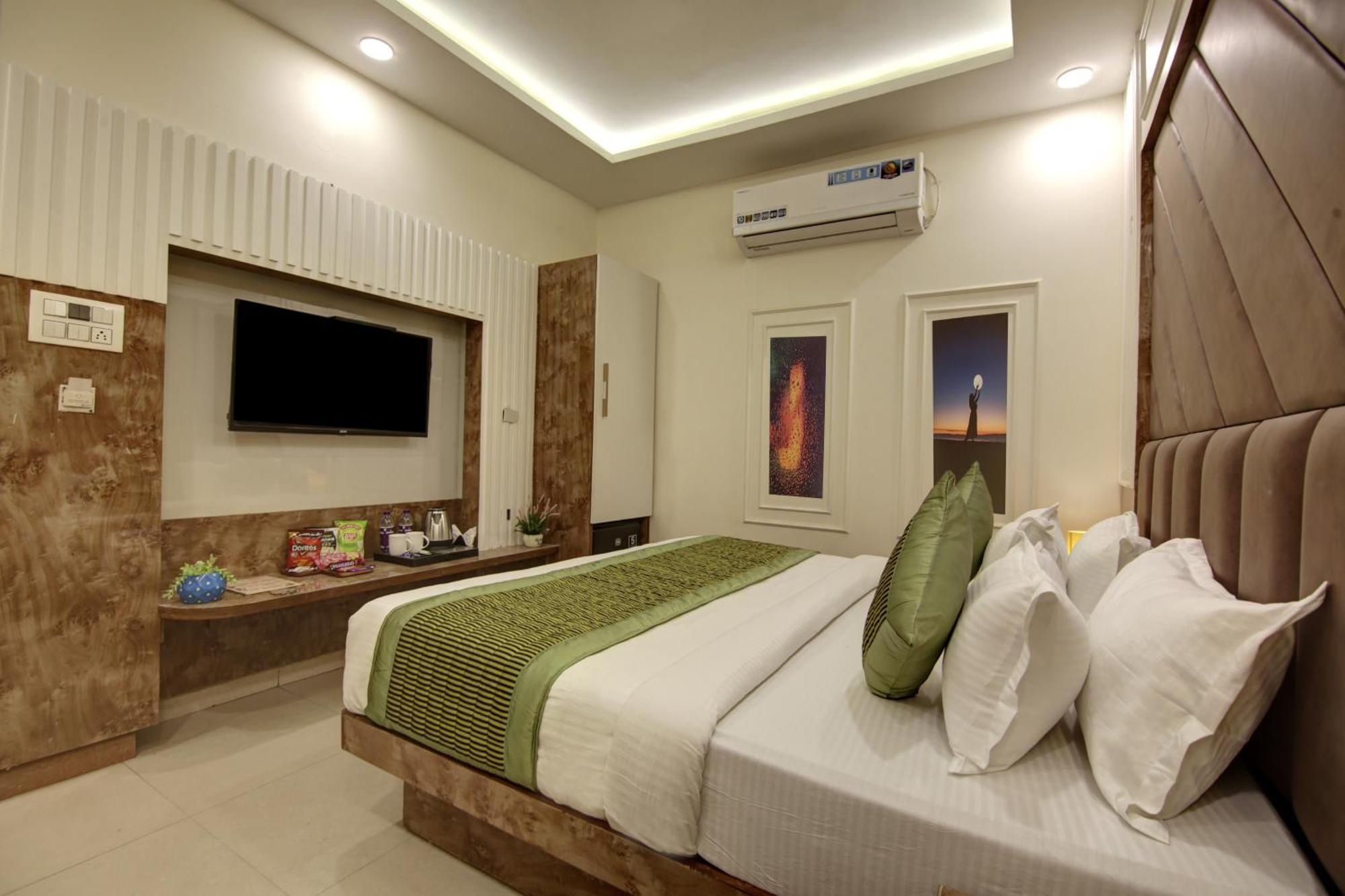 Bless Inn - Near Connaught Place New Delhi Bagian luar foto