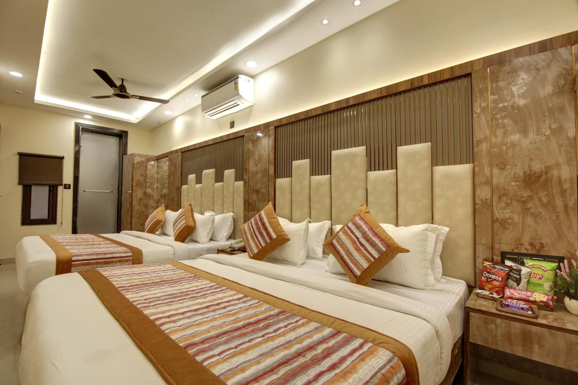 Bless Inn - Near Connaught Place New Delhi Bagian luar foto