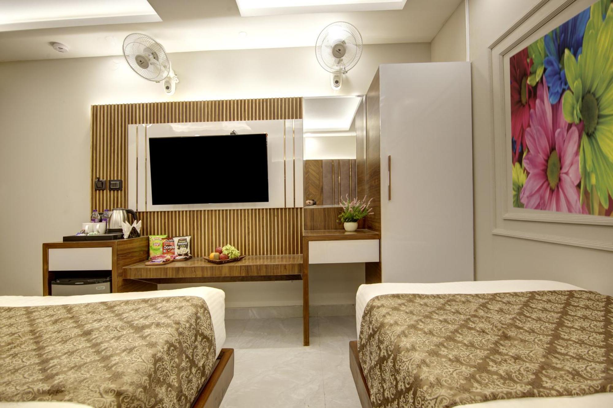 Bless Inn - Near Connaught Place New Delhi Bagian luar foto