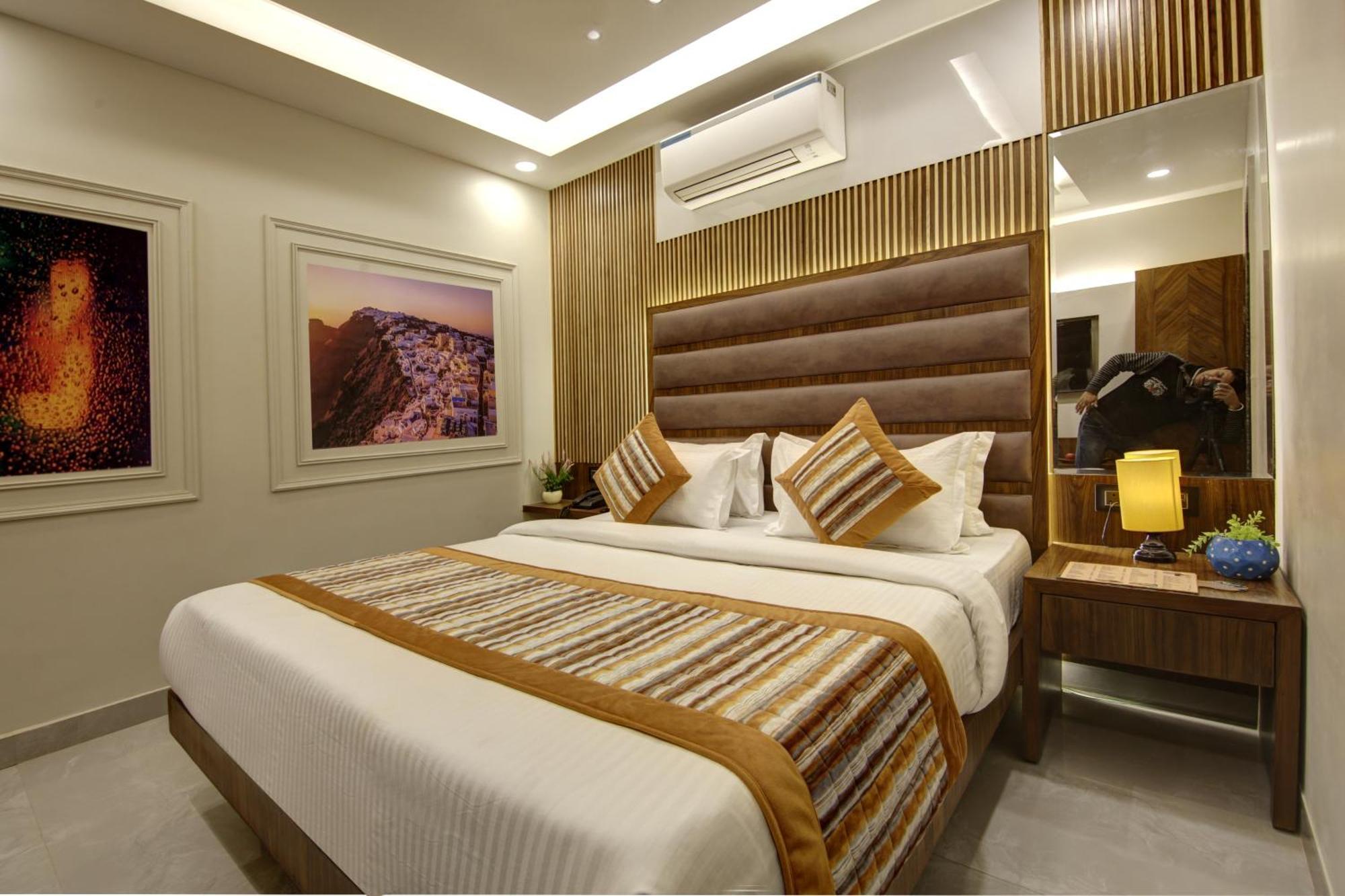 Bless Inn - Near Connaught Place New Delhi Bagian luar foto