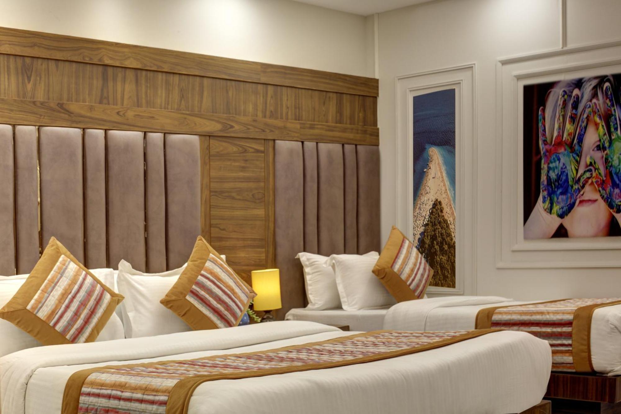 Bless Inn - Near Connaught Place New Delhi Bagian luar foto