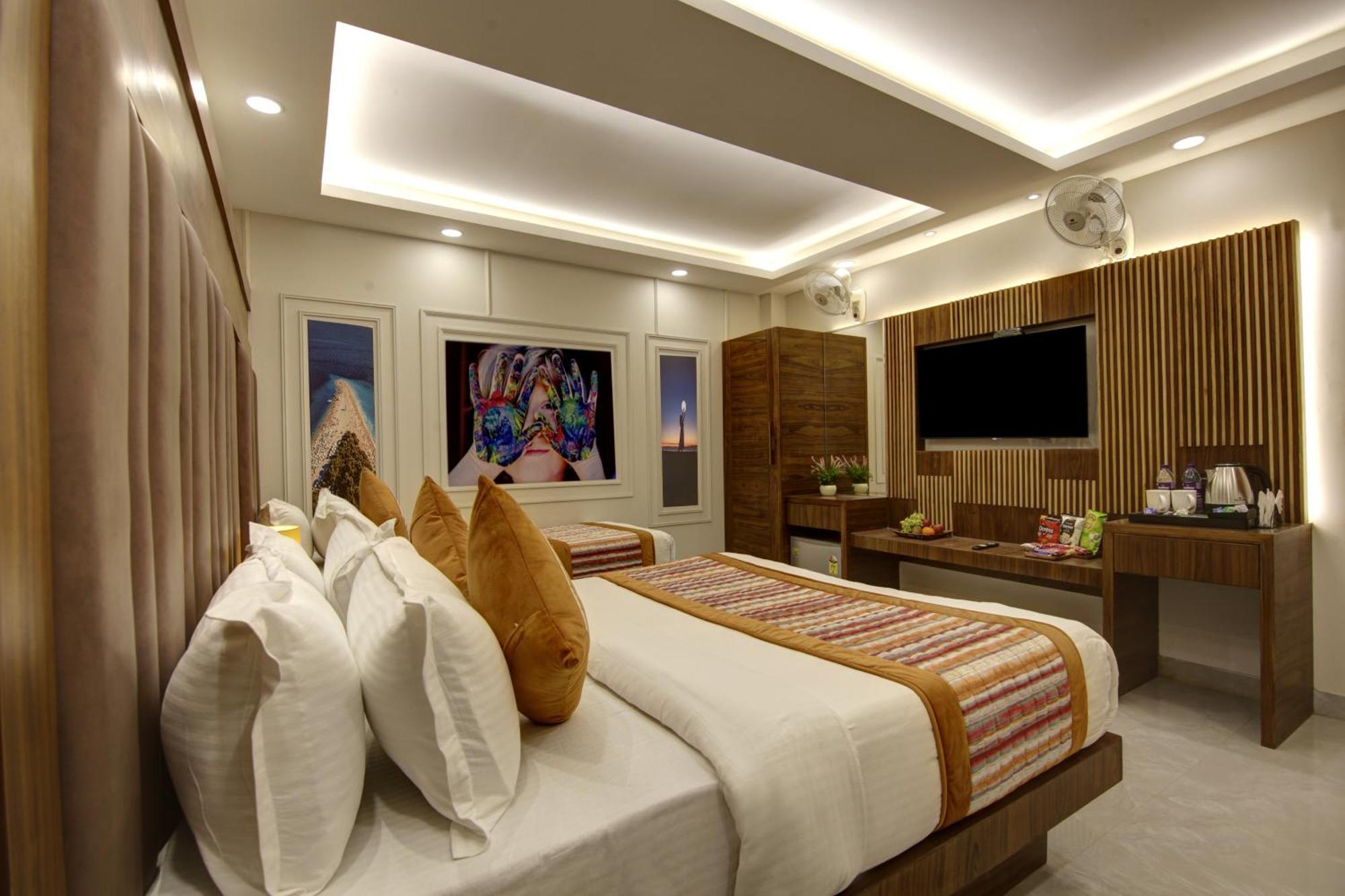 Bless Inn - Near Connaught Place New Delhi Bagian luar foto