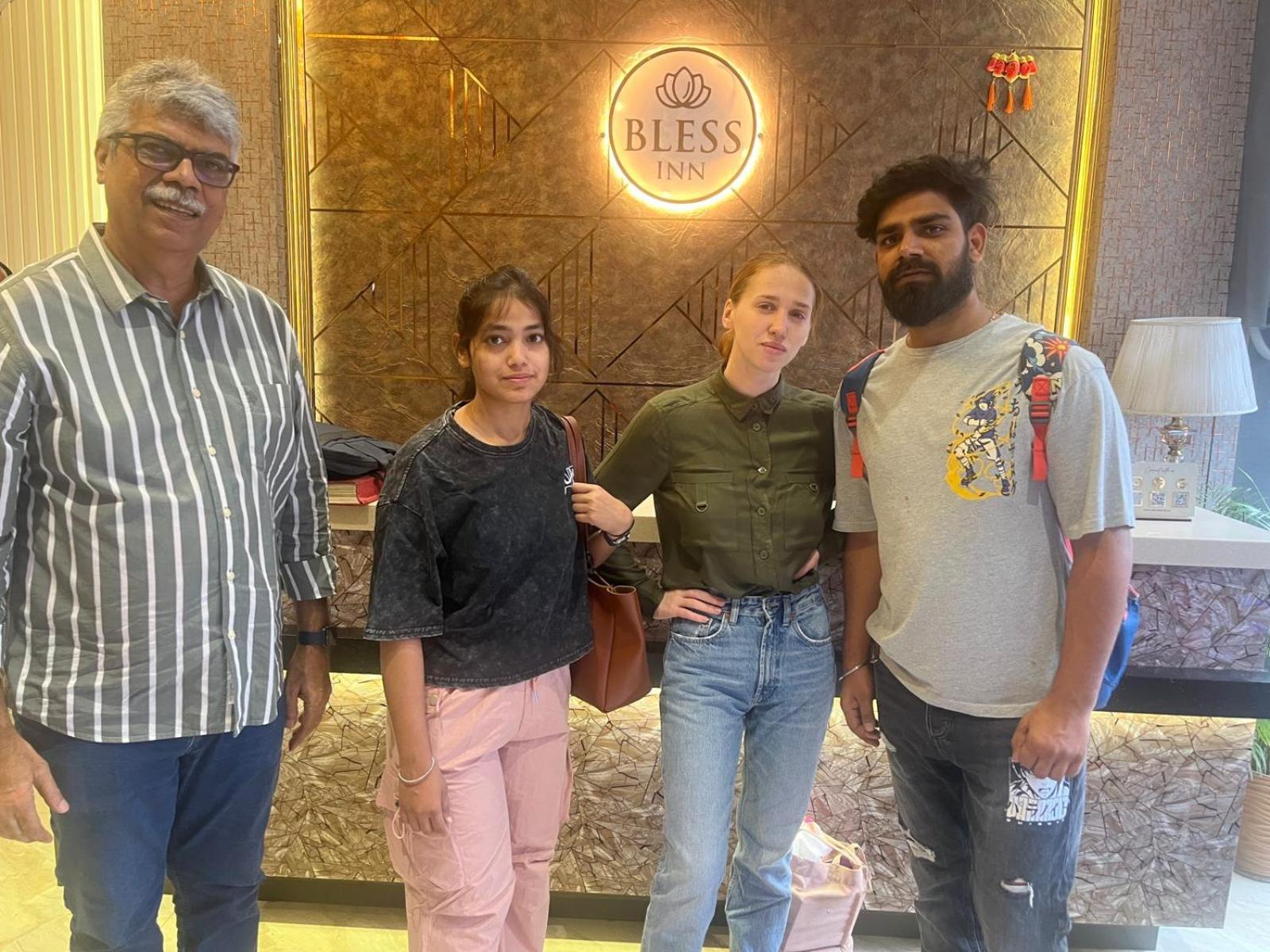 Bless Inn - Near Connaught Place New Delhi Bagian luar foto