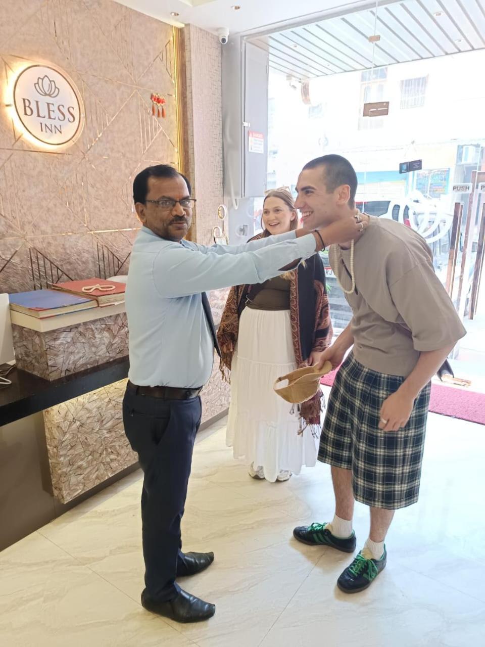 Bless Inn - Near Connaught Place New Delhi Bagian luar foto